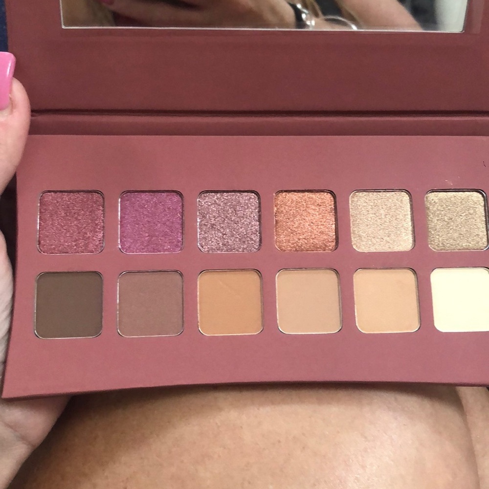 Illamasqua unveiled palette